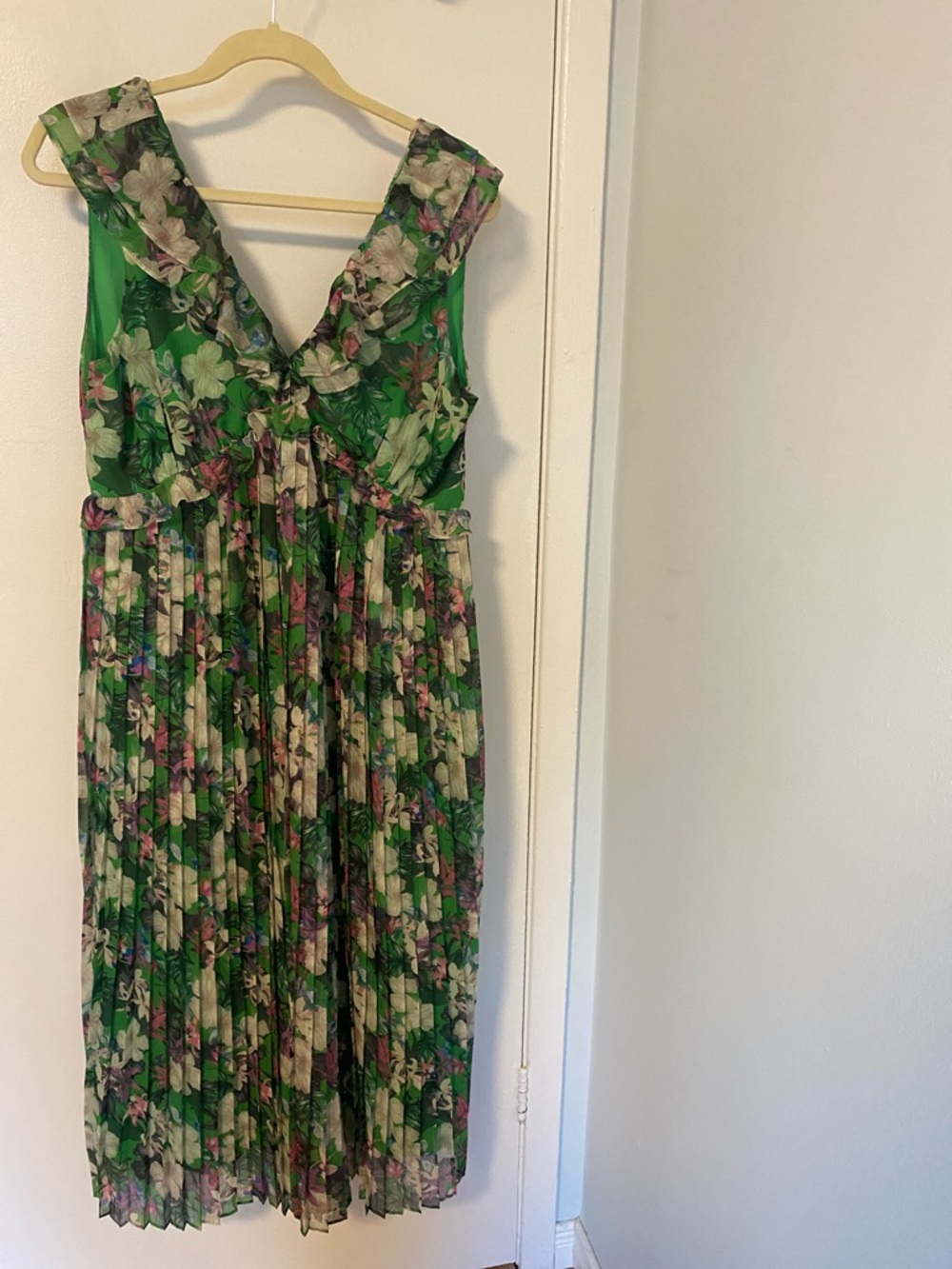 Adelyn Rae Summer Dress - Picture 2 of 6